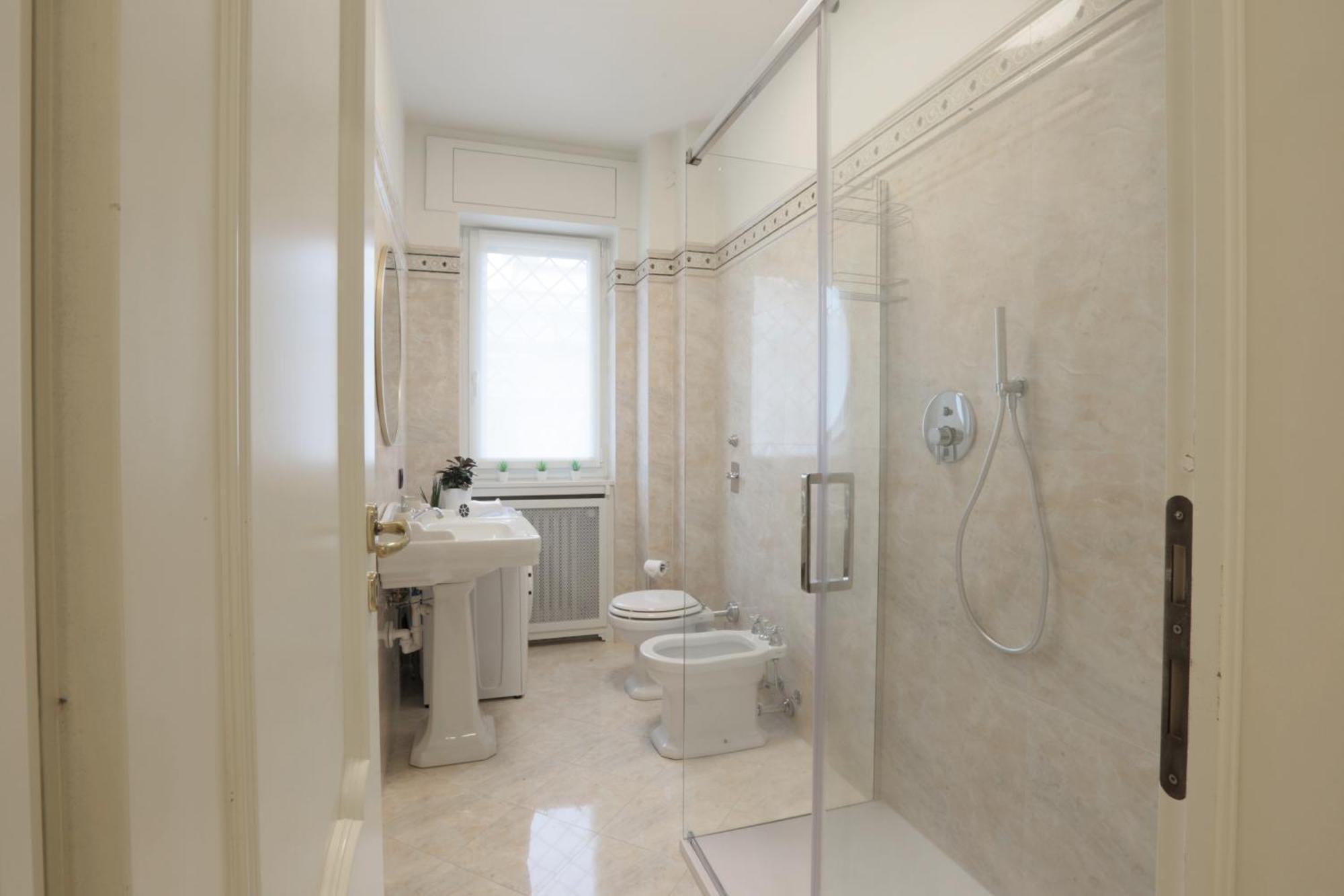 New Modern Flat 10 Minutes Walk From Central Station Мілан Екстер'єр фото