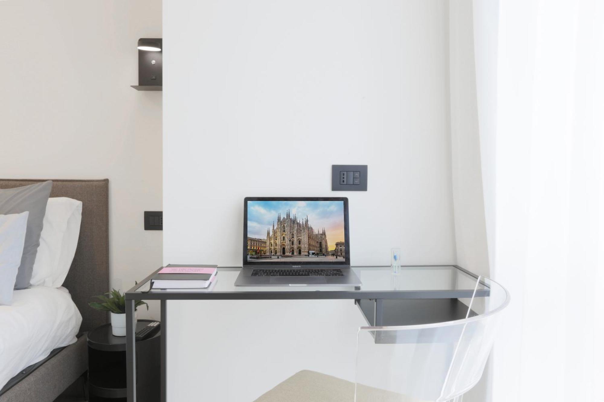 New Modern Flat 10 Minutes Walk From Central Station Мілан Екстер'єр фото
